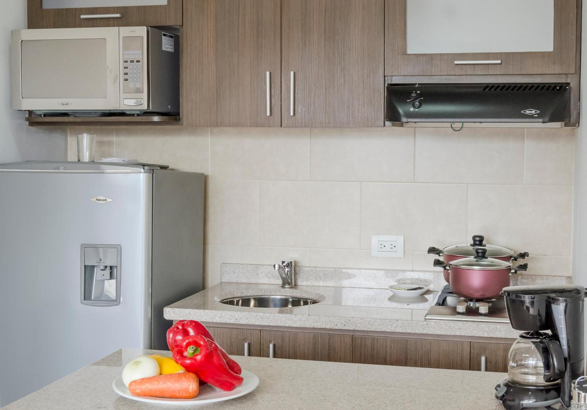 Hotel Apartamentos Regency La Feria Богота Экстерьер фото
