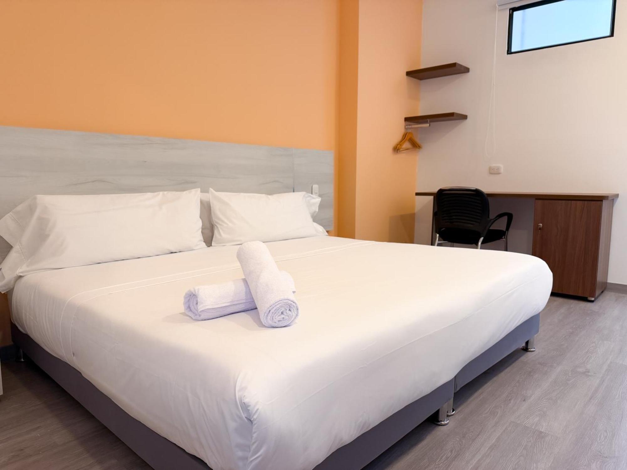 Hotel Apartamentos Regency La Feria Богота Экстерьер фото