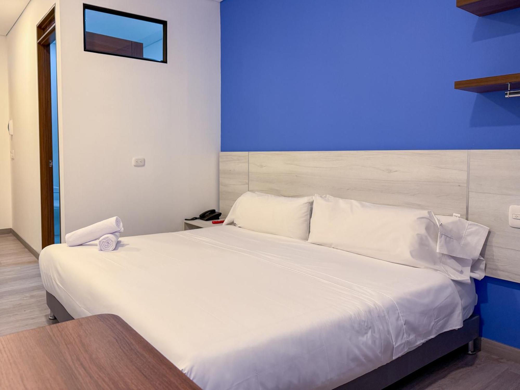 Hotel Apartamentos Regency La Feria Богота Экстерьер фото