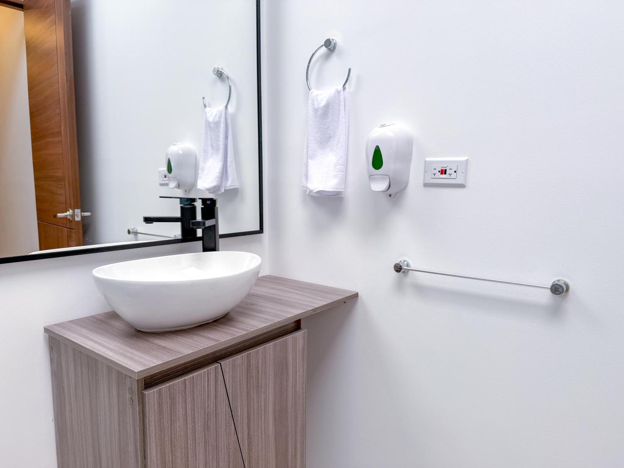 Hotel Apartamentos Regency La Feria Богота Экстерьер фото