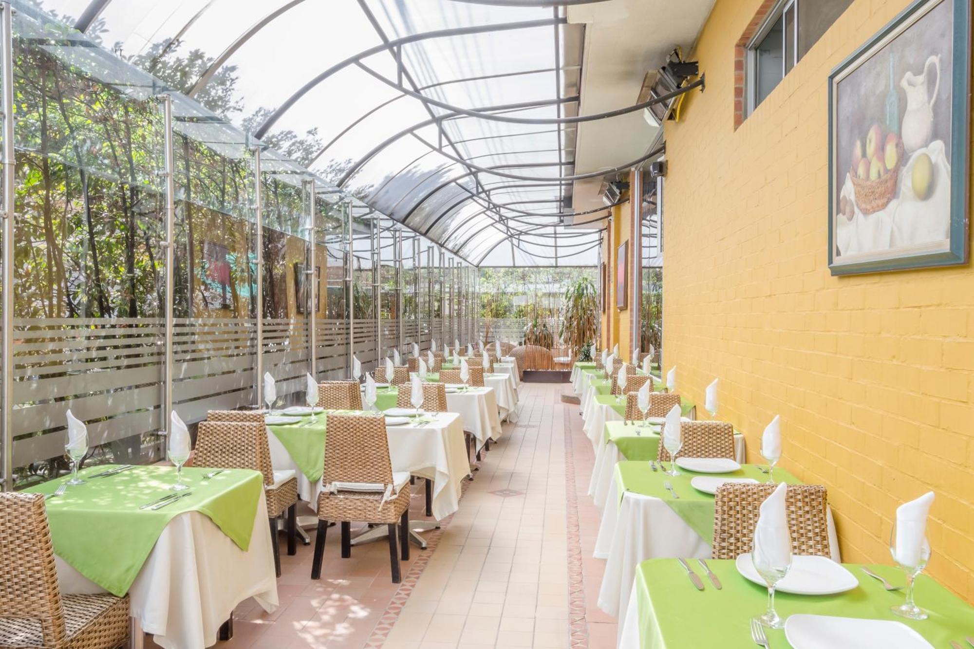 Hotel Apartamentos Regency La Feria Богота Экстерьер фото